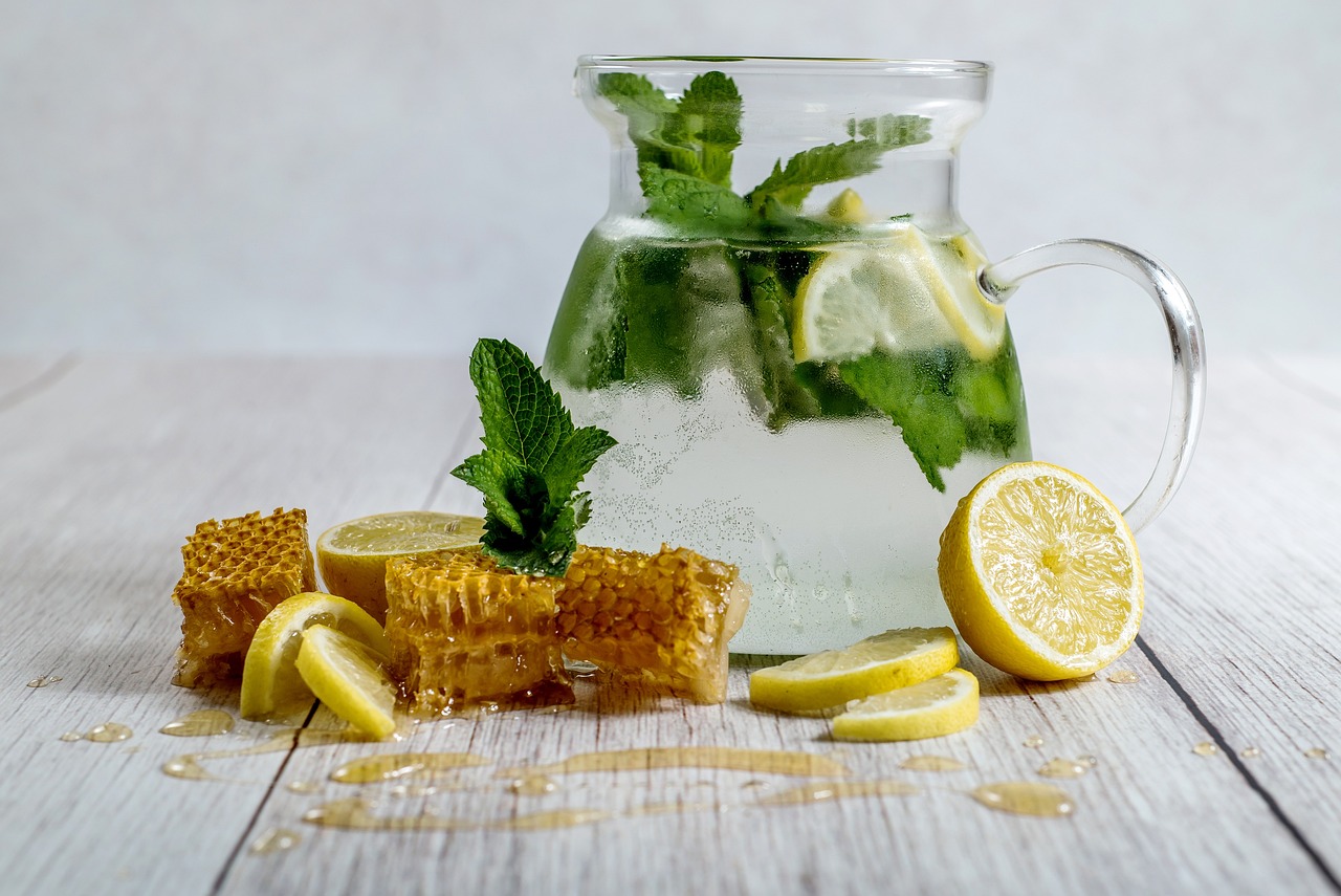 Infused Water – erfrischende Summer Drinks ohne Zucker!