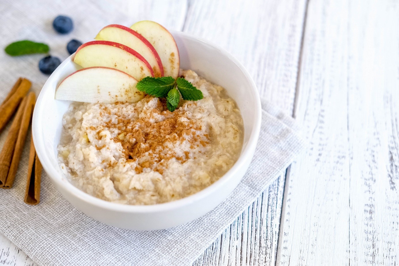 Herbstlicher Apfel-Zimt-Porridge